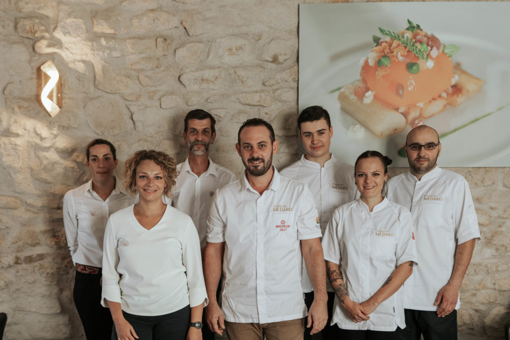 maison-Medard-chef julien medard etoile michelin restaurant gastronomique ecotable berry equipe cuisine